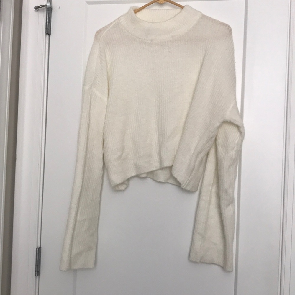 H&M cropped off white sweater
